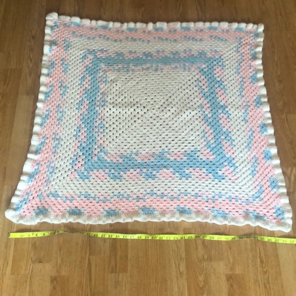 Handmade unisex baby blanket - Picture 2 of 2